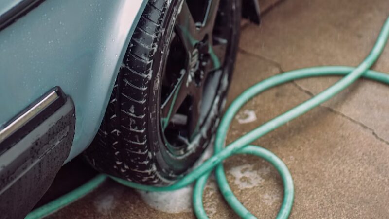 洗車ホースが長すぎて邪魔になる