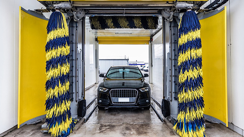 洗車機の後拭かないとダメ？